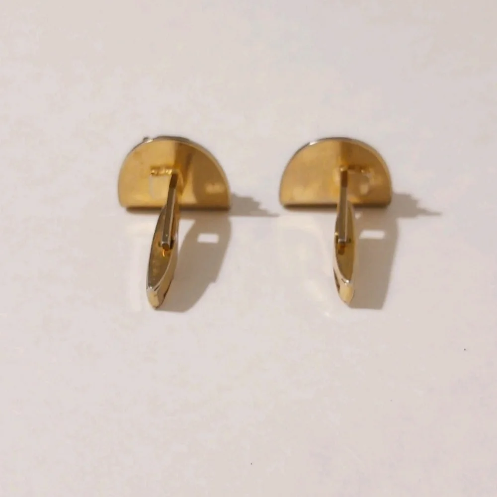 VTG Roman Soldier Warrior Cufflinks Gold Tone Black Enamel Mid Century Knight